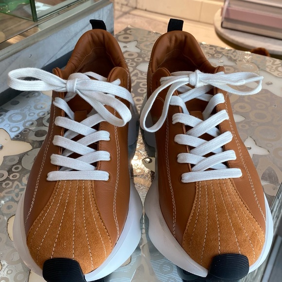 HERMES ⭐️EXCLUSIVE ⭐️Bouncing TAN ENVOL Sneakers! - Picture 4 of 12